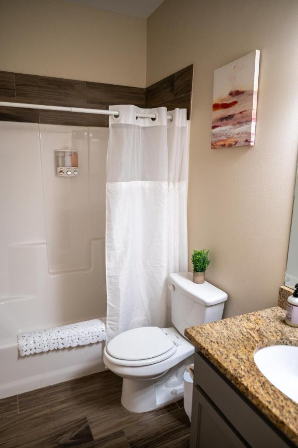 Апартаменты Fabulous King Size Bed In A Gated Neighborhood! Эдинбург Экстерьер фото